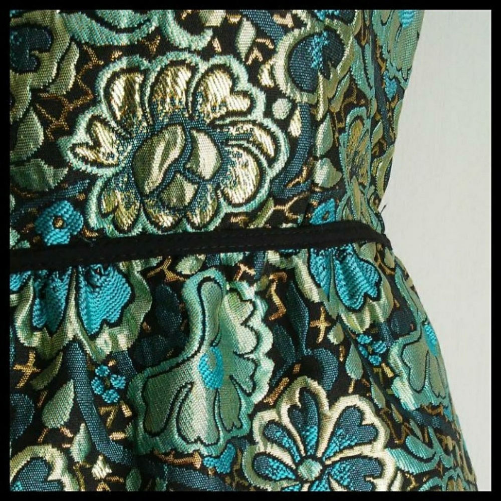 New Metallic Jacquard Dress - Picture 2 of 6